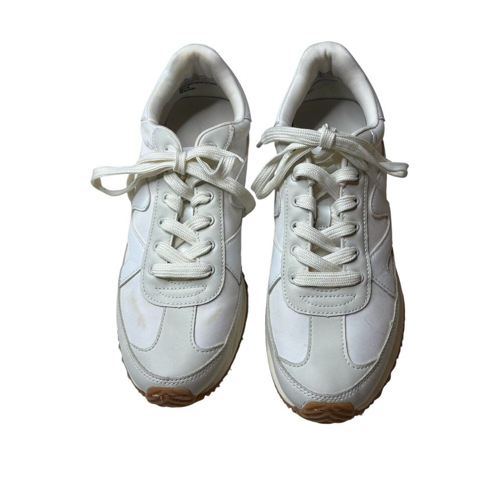 Universal Thread Mercedes Sneakers with Memory Foam Insole White 9.5 Womens